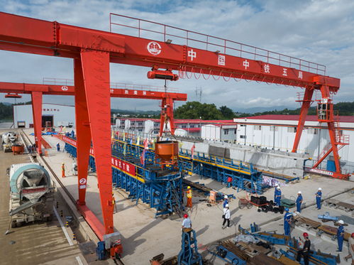 瑞梅铁路全线首孔T梁成功浇筑 建设施工迈入新阶段